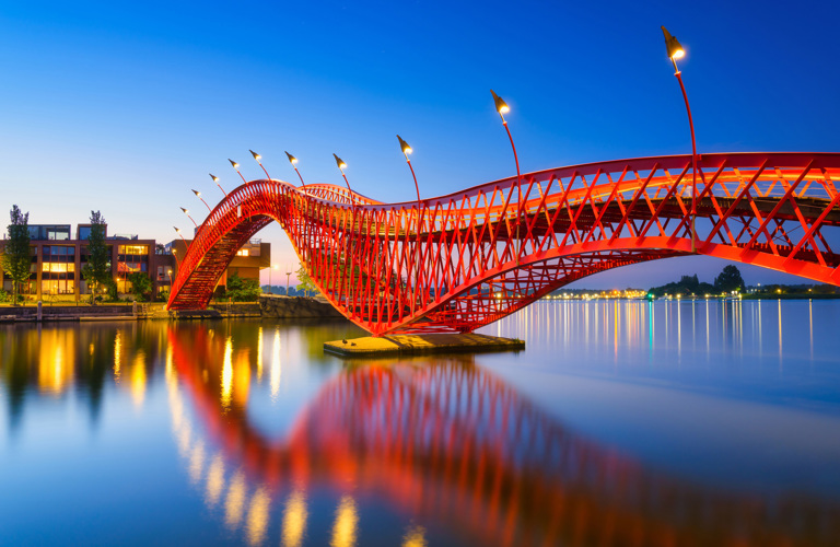 Istock 1402470295