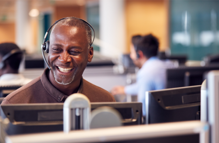 Smiling customer service agent representing Lenvi’s credit risk and affordability model for 247 Money case study